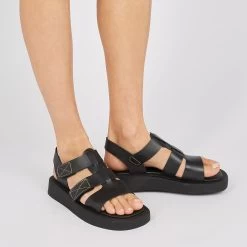 Pataugas ATARI/N F2I NOIR -Chaussures Homme Femme Soldes Magasin SANDALE FEMME ATARI N F2I NOIR 628447 850 Porte dbe42562 dc24 4319 b49a 6d0c440c7566